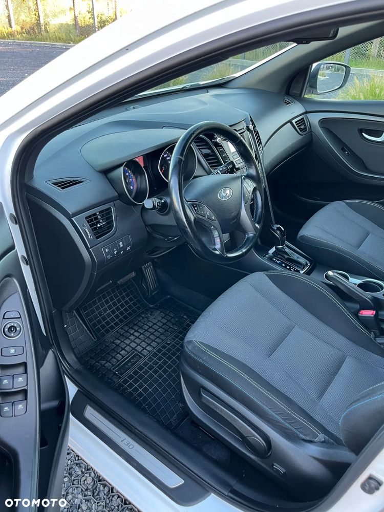 Hyundai i30 1.6 GDI BlueDrive Premium DCT - 17