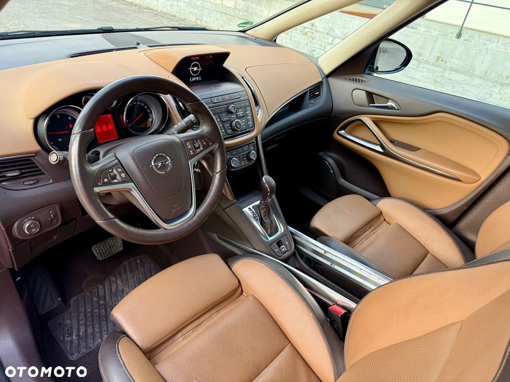 Opel Zafira - 38
