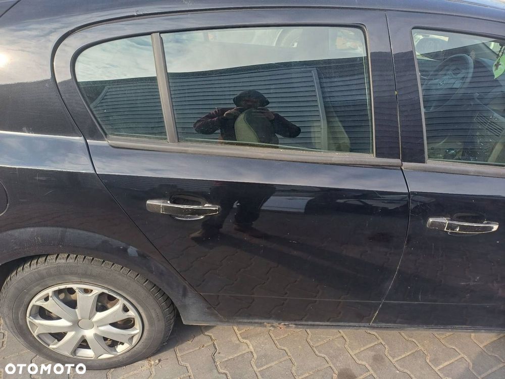 DRZWI KOMPLETNE PRAWY TYŁ OPEL ASTRA H Z21B - 1