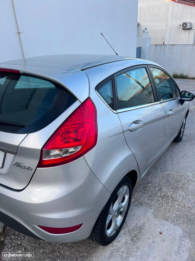 Ford Fiesta - 6