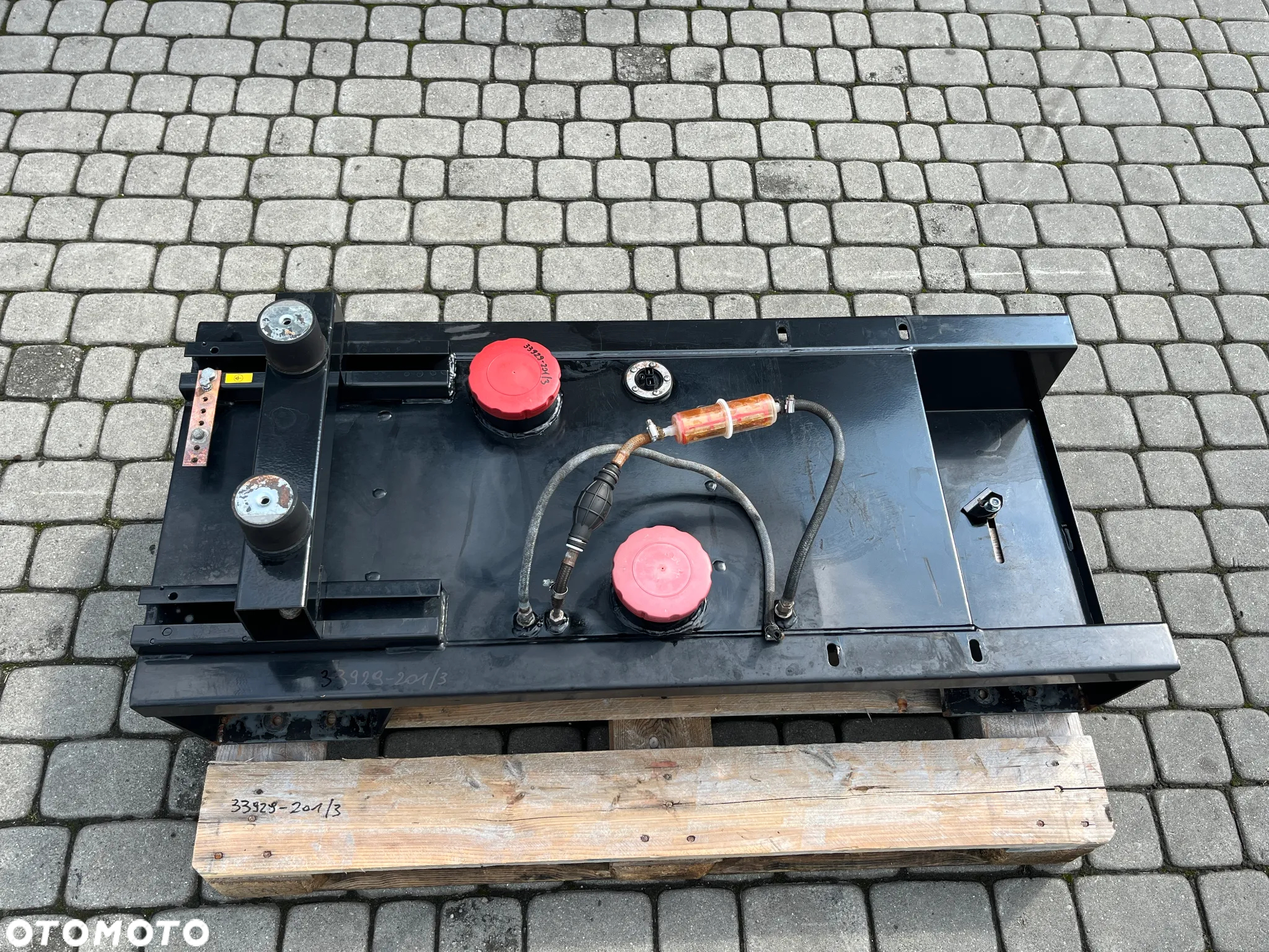 PODSTAWA AGREGATU PRĄDOTWÓRCZEGO ZBIORNIK PALIWA Z OSPRZĘTEM INMESOL AP-022 1200 NETTO - 10