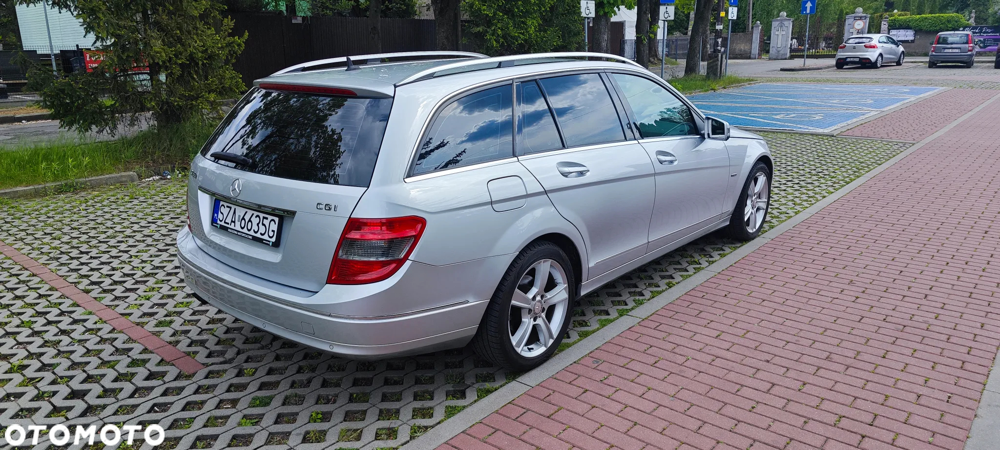 Mercedes-Benz Klasa C 180 T CGI Automatik BlueEFFICIENCY Avantgarde - 7