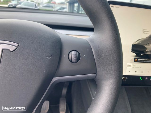 Tesla Model Y Long Range Dual Motor AWD - 14