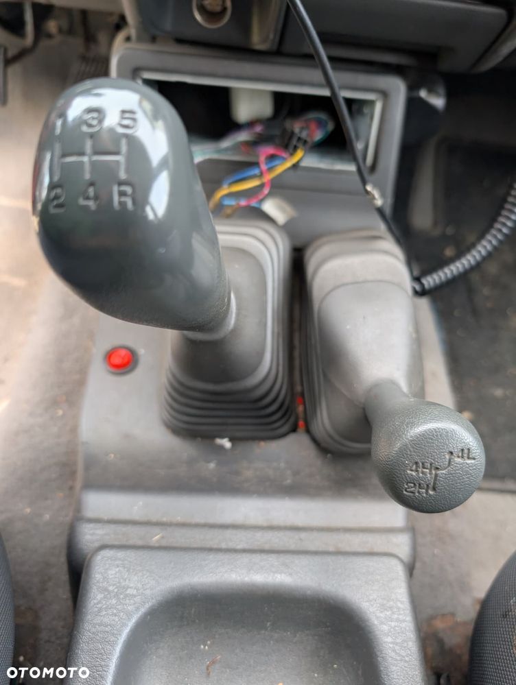 Mitsubishi L200 - 9