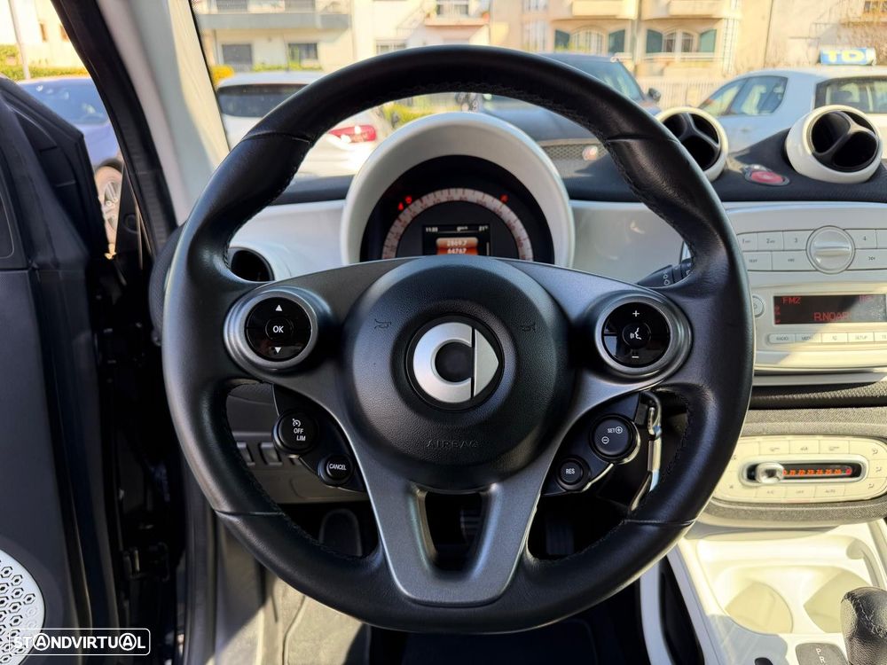 Smart ForTwo Coupé 1.0 mhd Passion 71 - 18