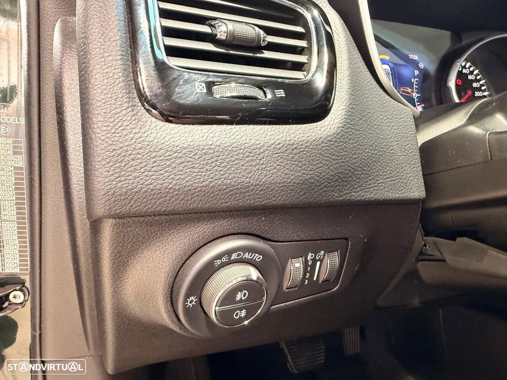 Jeep Compass 1.3 T Limited DCT - 23