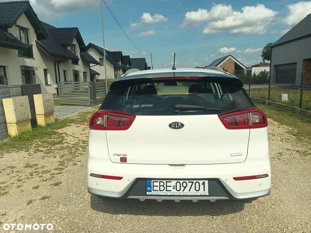 Kia Niro 1.6 GDI Hybrid M - 6