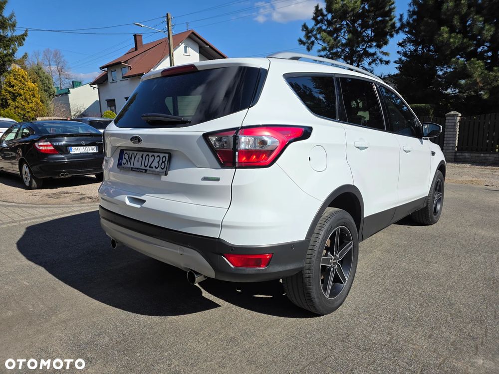 Ford Kuga 1.5 EcoBoost 2x4 Cool & Connect - 4