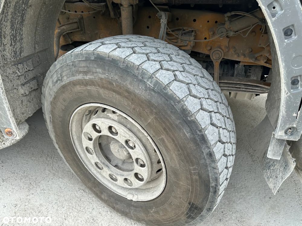 Mercedes-Benz Actros - 4