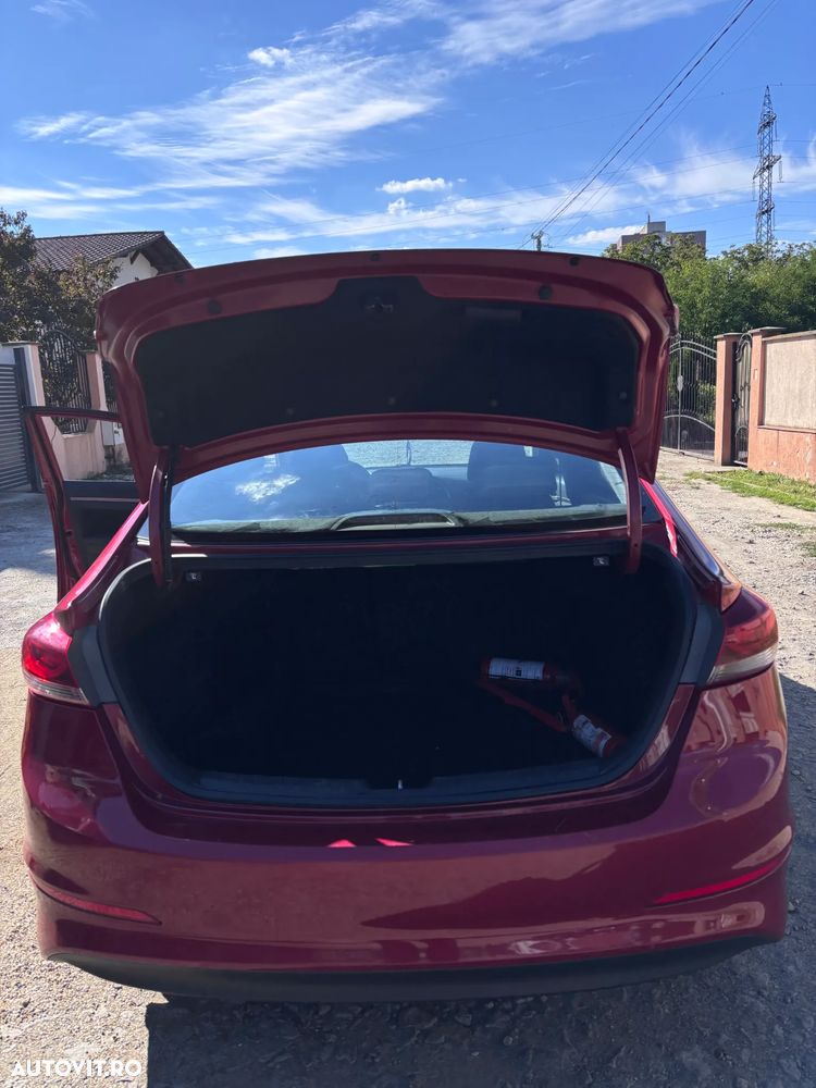 Hyundai Elantra 1.6 MPi Highway - 8