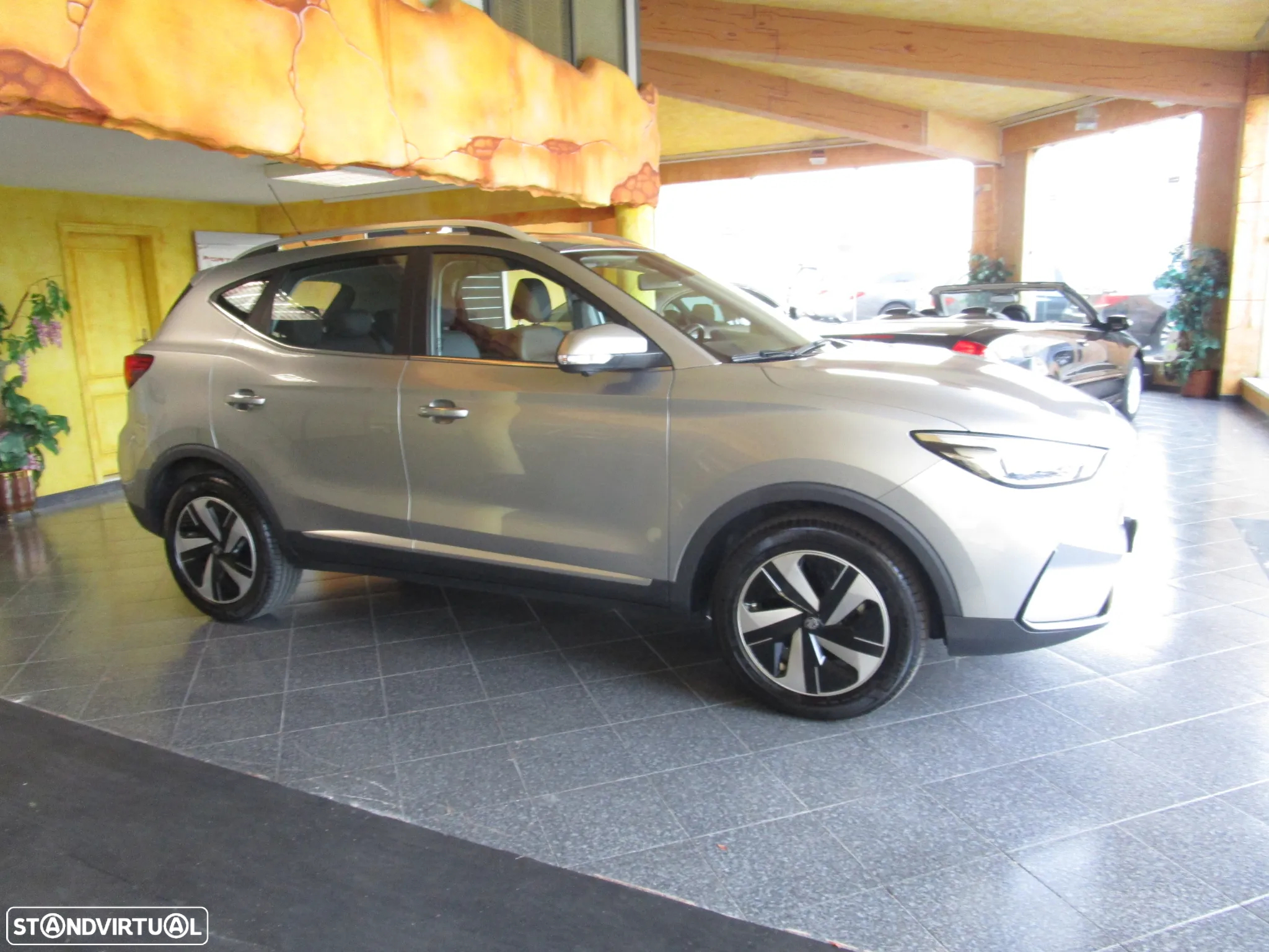 MG ZS EV 50.3 kWh Luxury - 4
