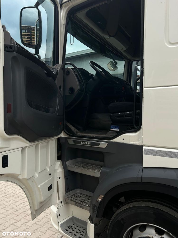 DAF XF - 10
