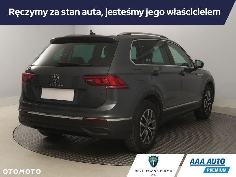 Volkswagen Tiguan - 7