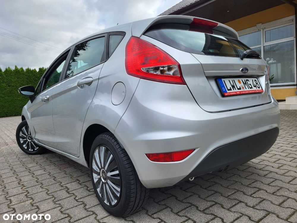 Ford Fiesta - 24