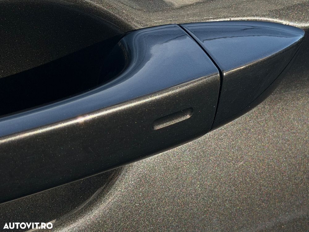 Volkswagen Passat 2.0 TDI SCR DSG Highline - 39