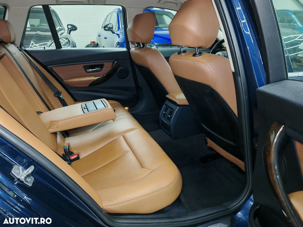 BMW Seria 3 320d Touring Aut. Blue Performance Luxury Line - 11
