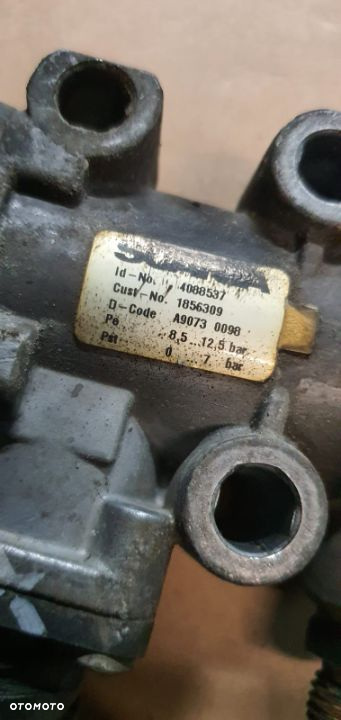 Hamulec Górski Zawór Scania R Euro 5 4088537 / 1856309 - 4