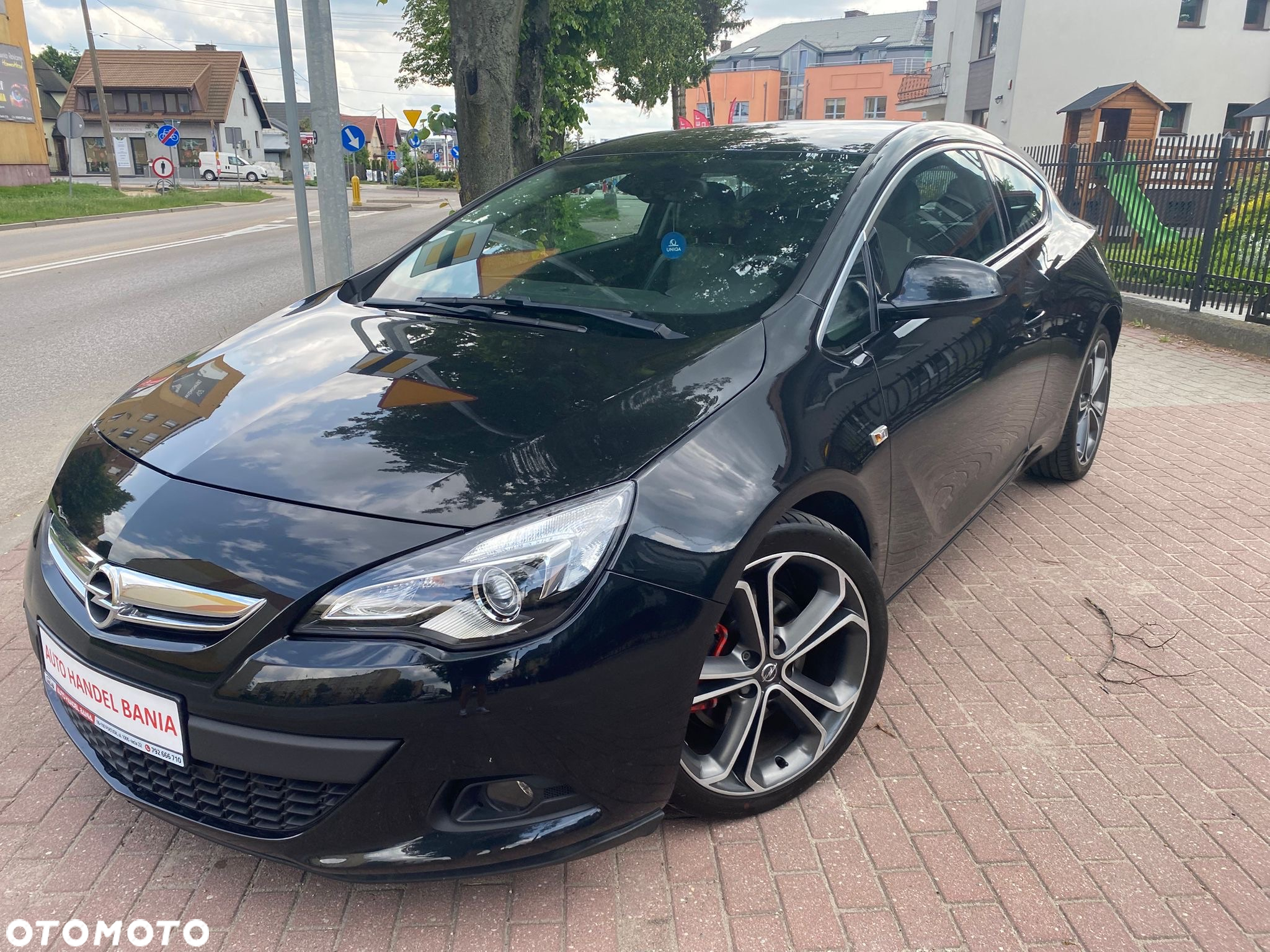 Opel Astra GTC 1.4 Turbo - 37