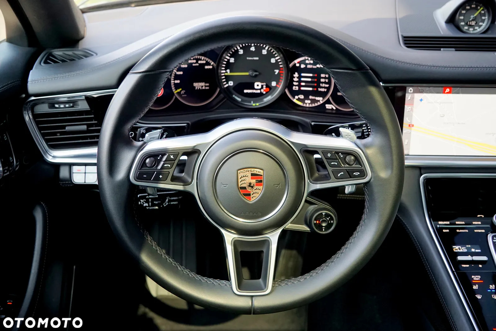 Porsche Panamera 4 E-Hybrid 10 Years Edition - 27