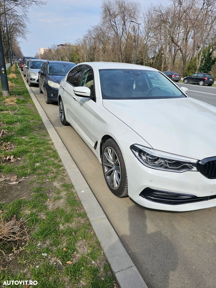 BMW Seria 5 530i xDrive AT - 11