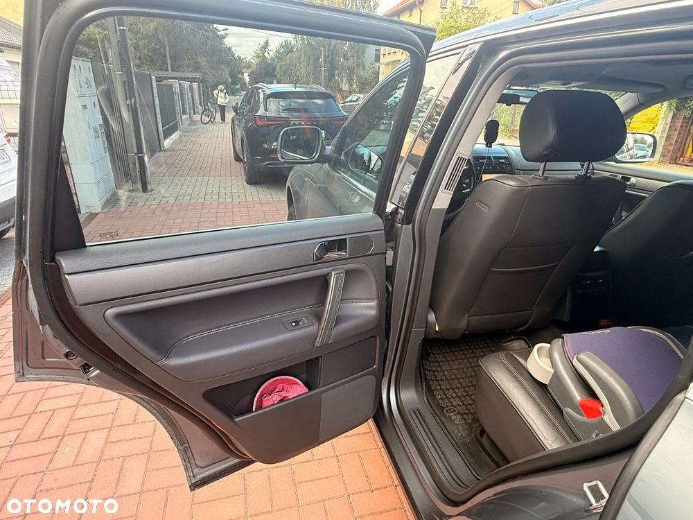 Volkswagen Touareg - 13