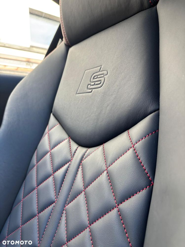 Audi TT S Coupé - 19