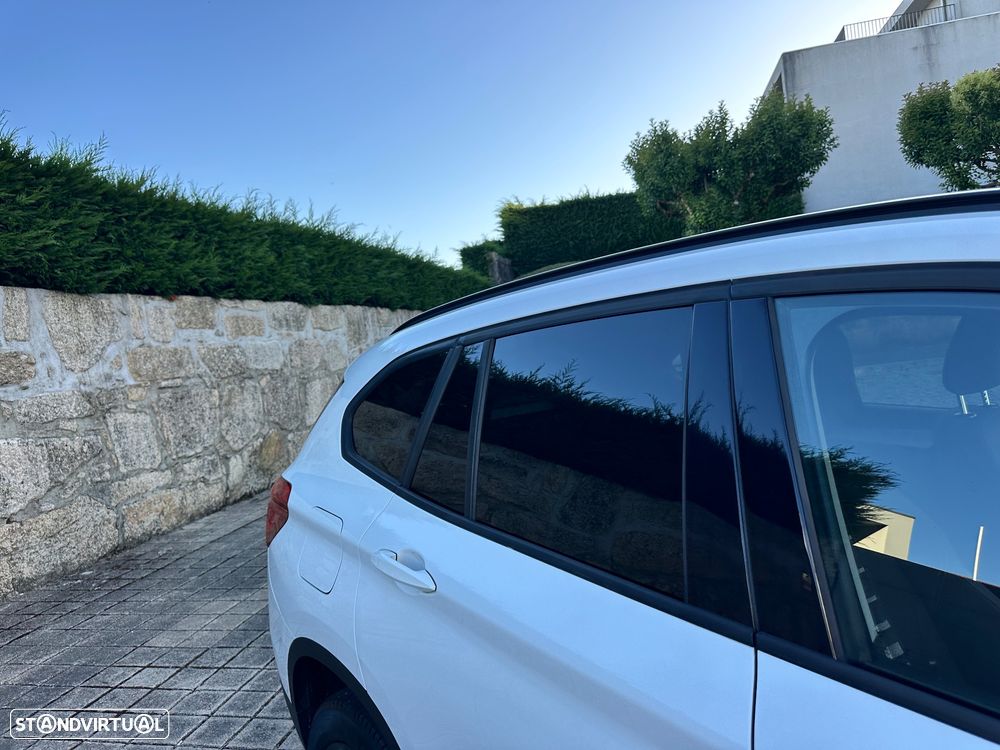BMW X1 18 d sDrive Auto Line Sport - 18