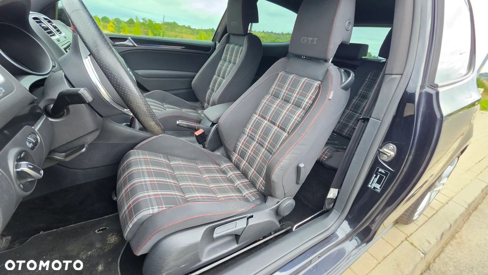 Volkswagen Golf 2.0 TSI GTI - 8