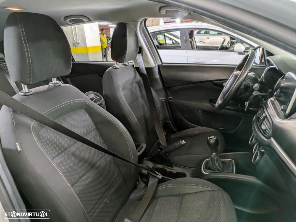 Fiat Tipo Station Wagon 1.3 M-Jet Lounge - 6