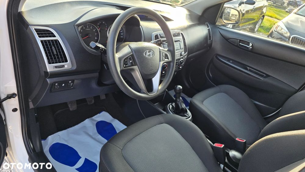 Hyundai i20 - 11