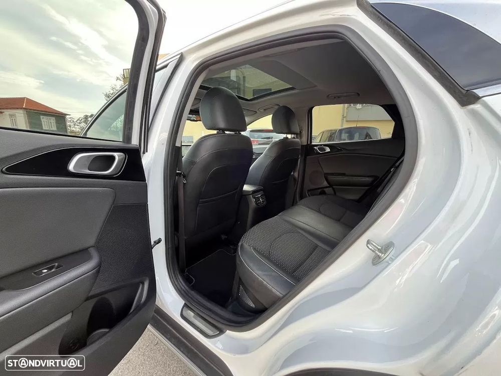Kia XCeed 1.6 GDi PHEV Drive - 31