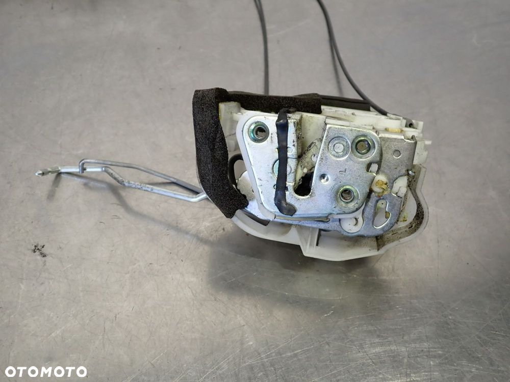 ZAMEK LEWY PRZÓD DRZWI SUBARU IMPREZA 1.5 - 4