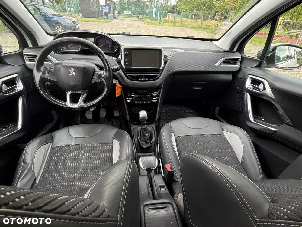 Peugeot 2008 - 8