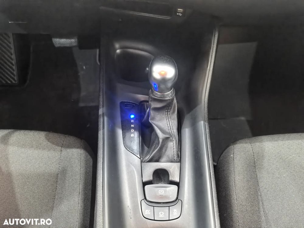 Toyota C-HR 1.8 HSD 122 CP 4x2 CVT C-enter - 12