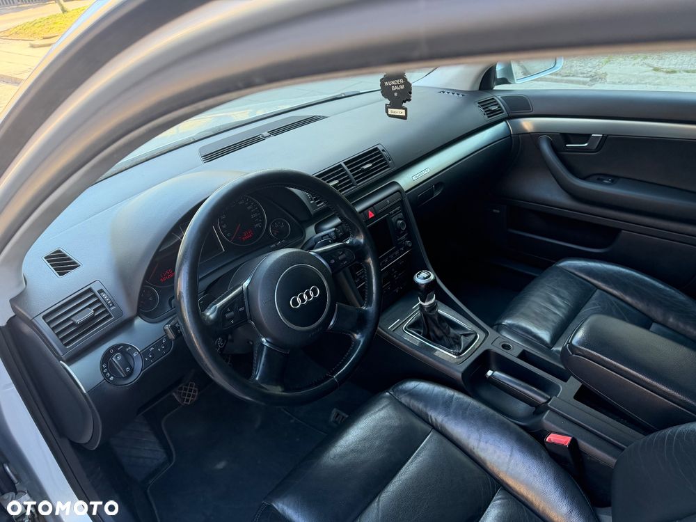 Audi A4 Avant - 9
