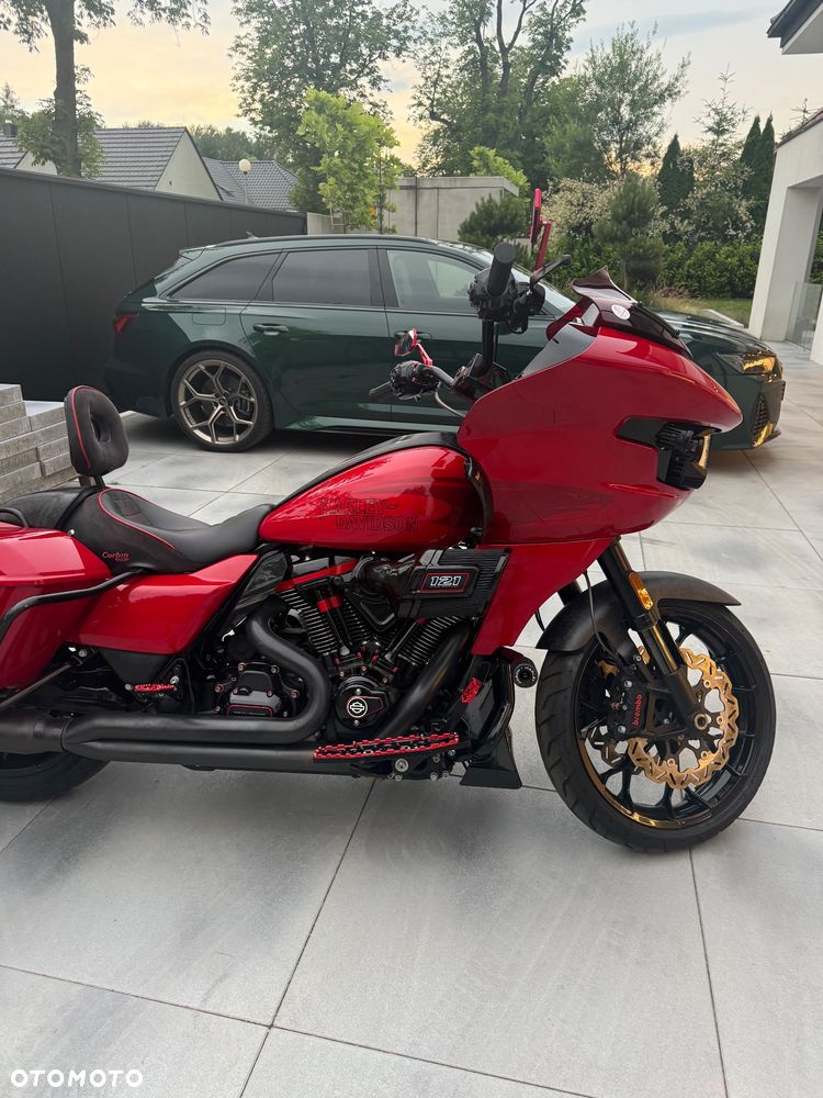 Harley-Davidson Touring Road Glide - 13