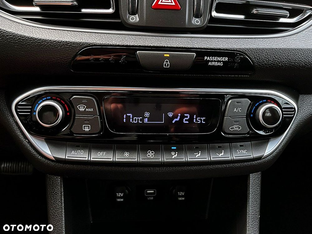 Hyundai i30 - 21