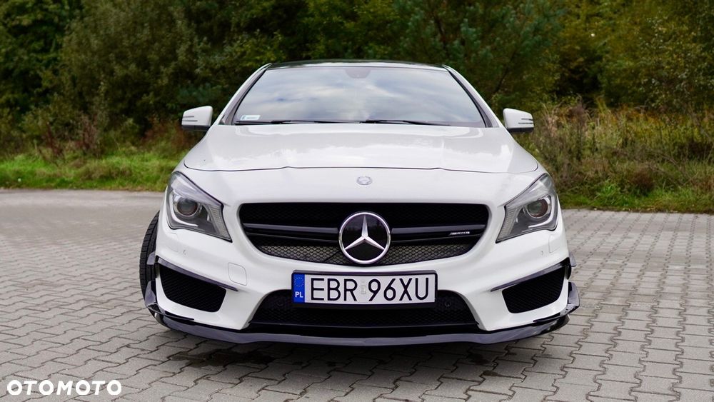 Mercedes-Benz CLA ver-45-amg-4--matic - 4