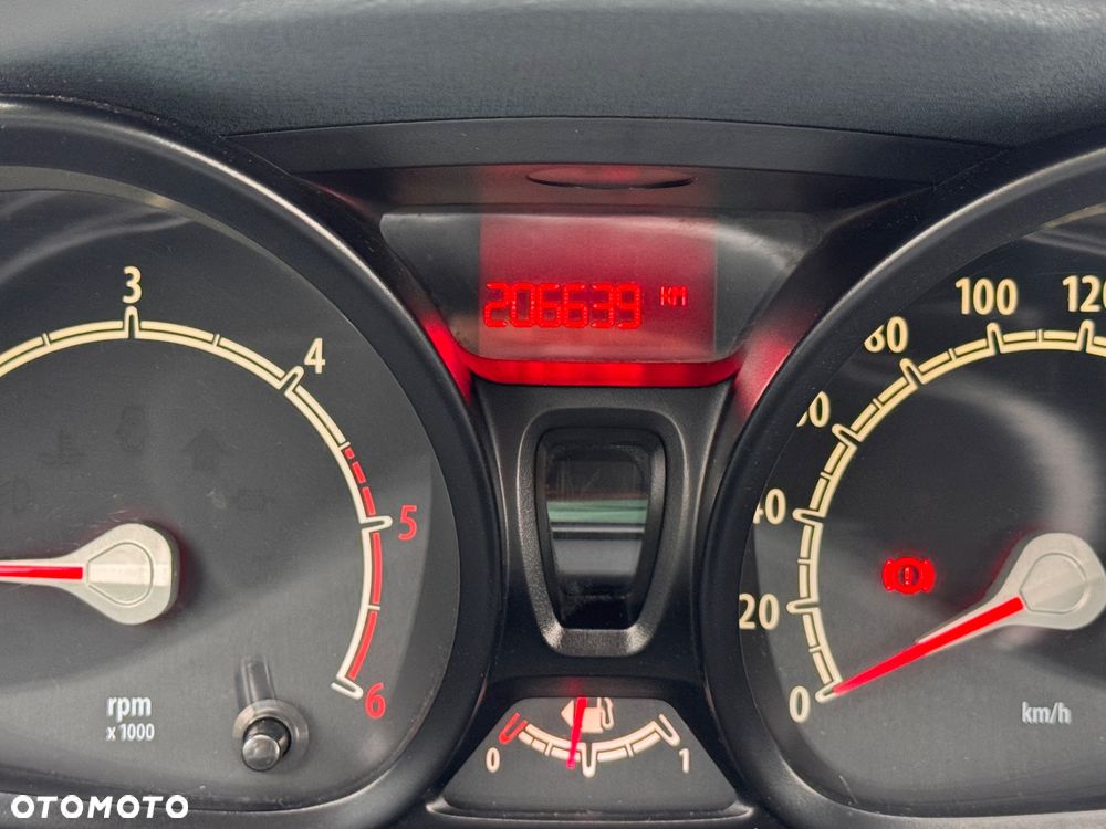 Ford Fiesta 1.4 TDCI - 11