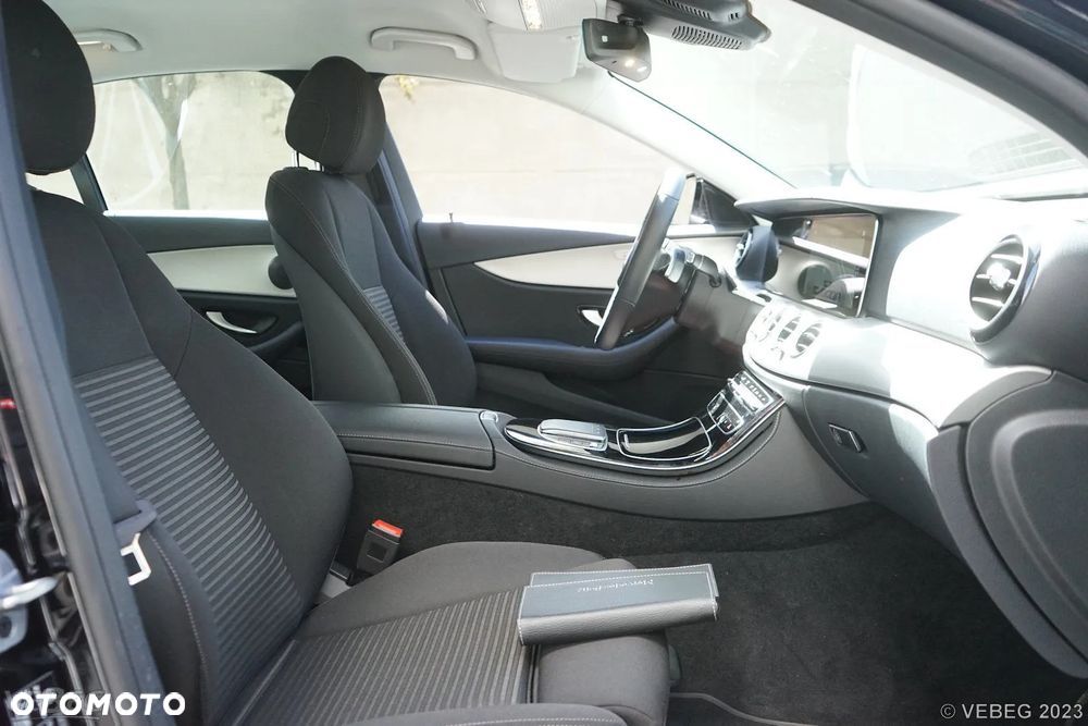 Mercedes-Benz Klasa E 220 d 9G-TRONIC Avantgarde - 6