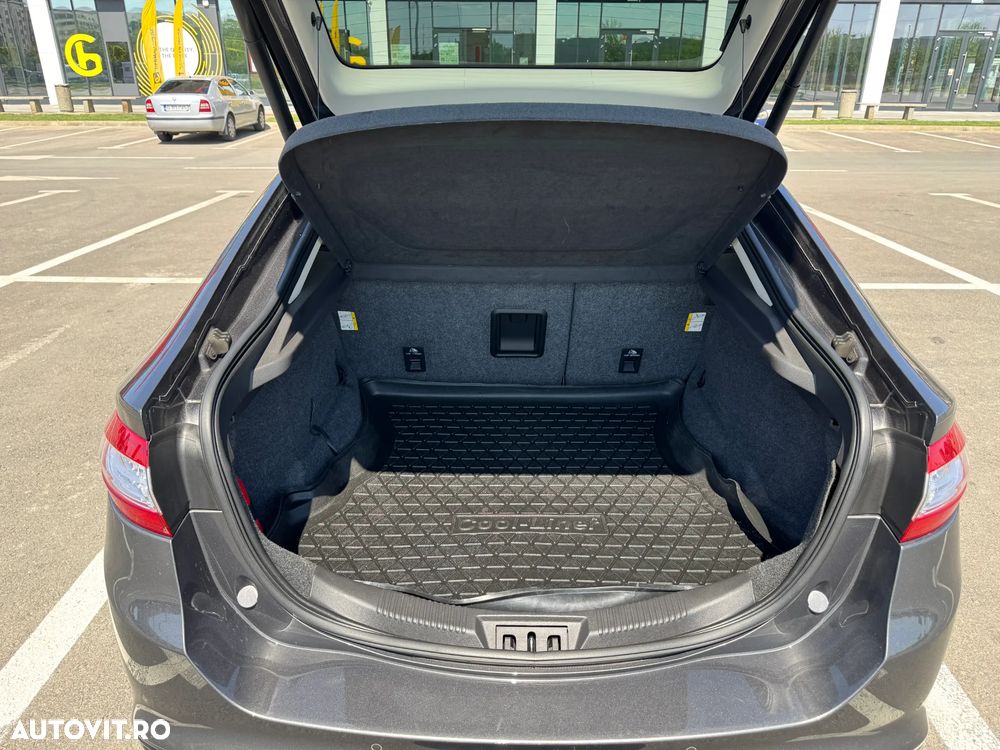 Ford Mondeo 2.0 TDCi Powershift Titanium - 23