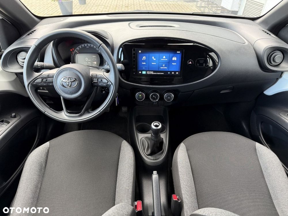 Toyota Aygo X 1.0 VVT-i X-play - 8
