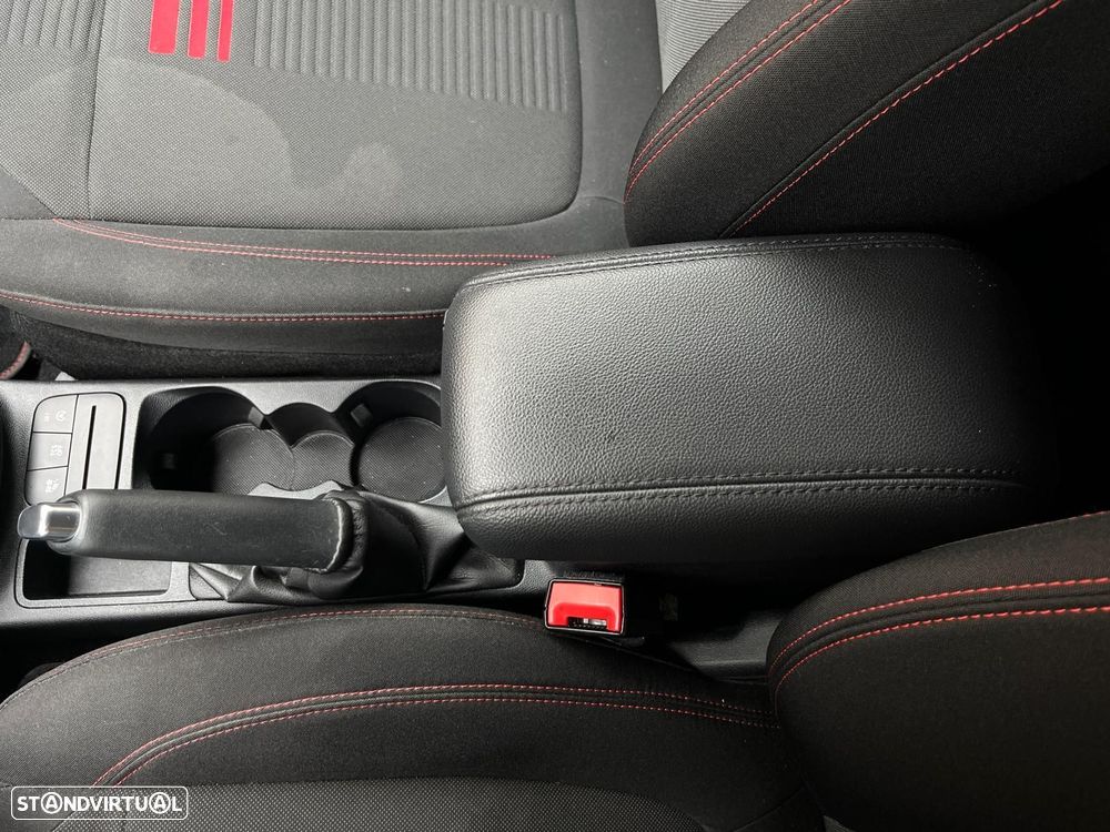 Ford Fiesta 1.0 EcoBoost ST-Line - 34