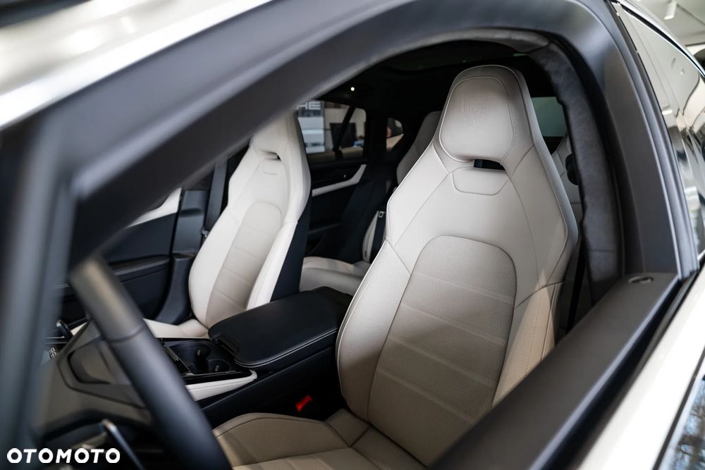 Porsche Panamera 4S E-Hybrid - 11
