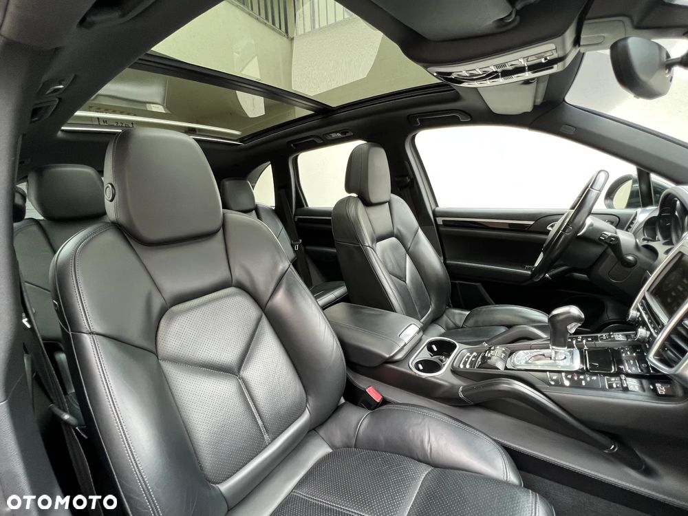 Porsche Cayenne - 10