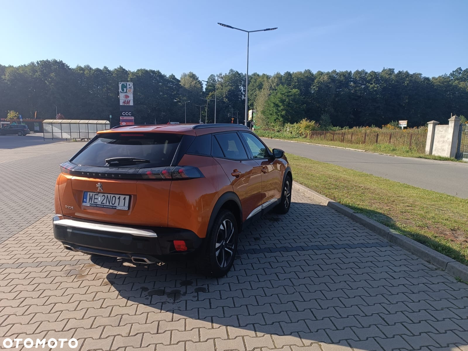 Peugeot 2008 1.2 PureTech Allure S&S - 6
