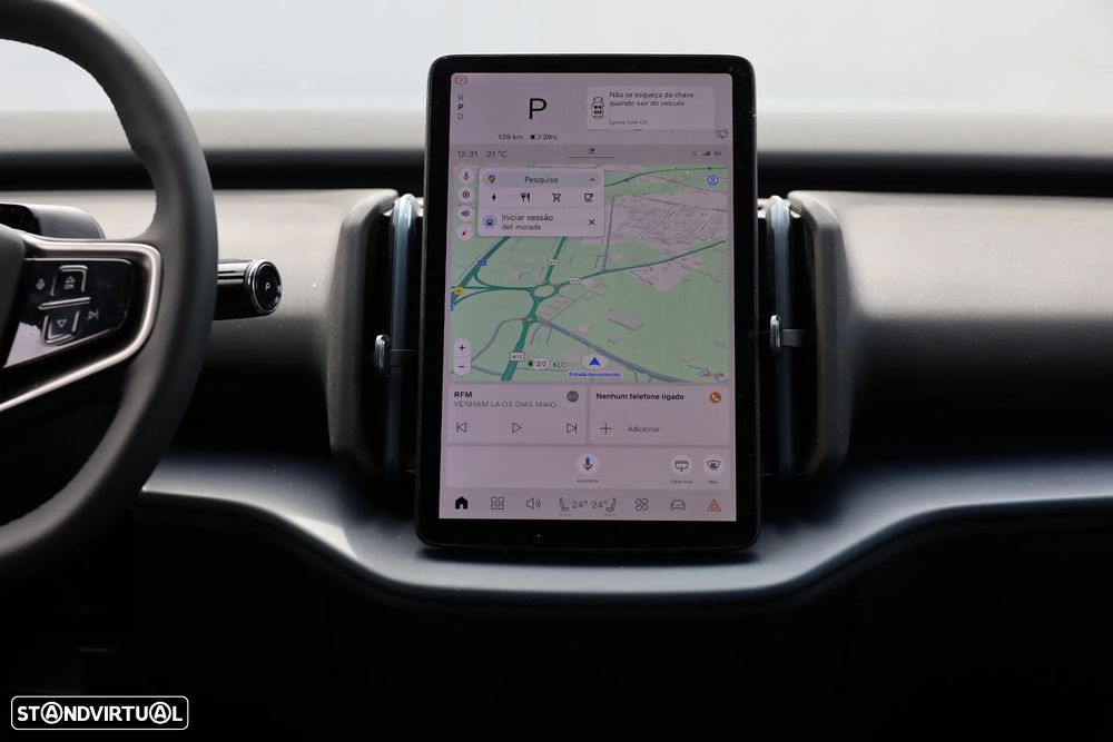 Volvo EX30 Single Motor Extended Range RWD Plus - 16