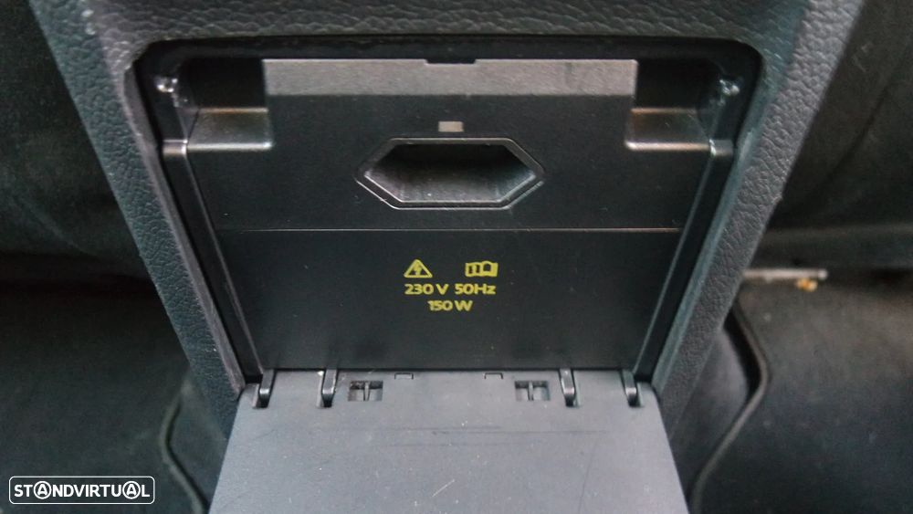VW Jetta 1.6 TDi Confortline - 24