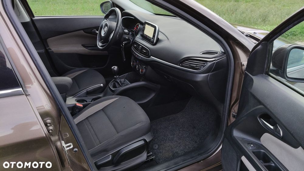 Fiat Tipo 1.6 MultiJet 16v Lounge - 9