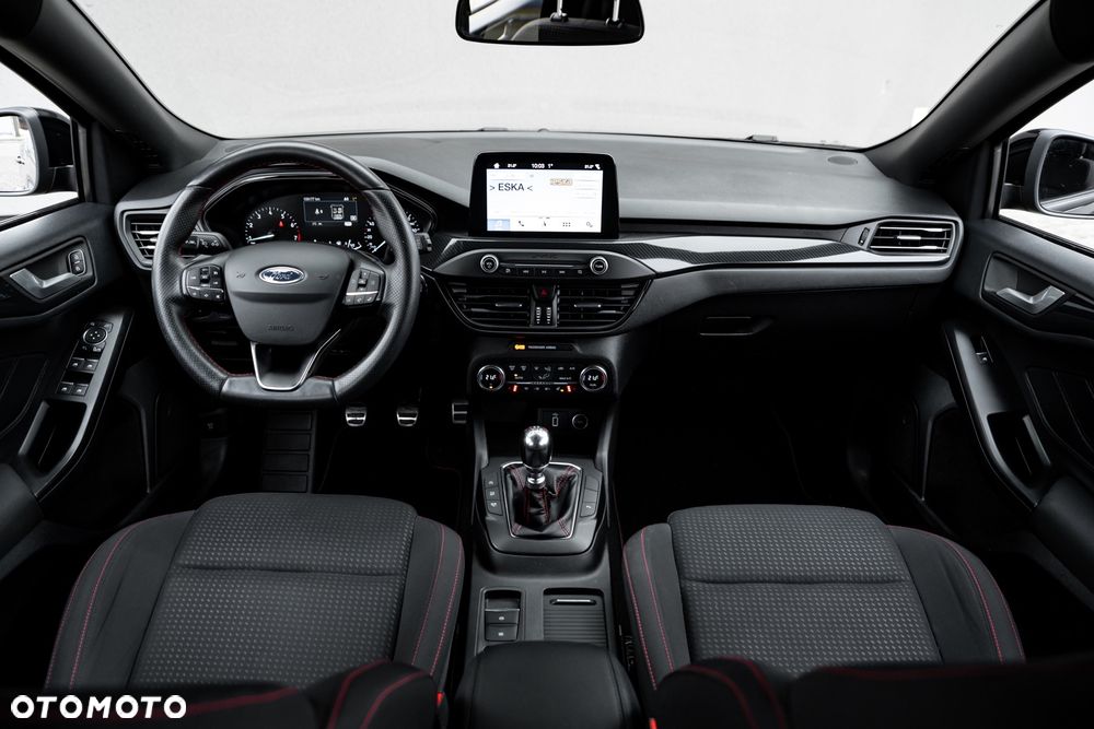 Ford Focus 1.0 EcoBoost Trend - 28